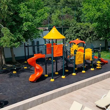Alder Garden 4*