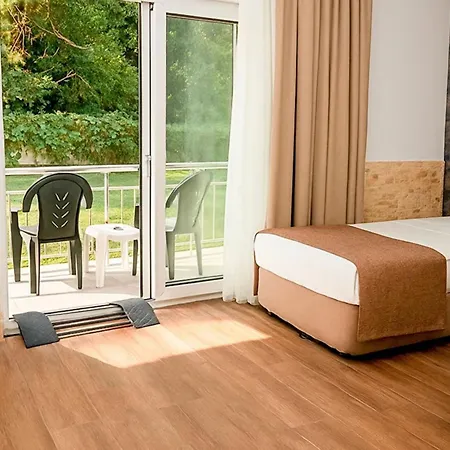 호텔 Alder Garden 4*