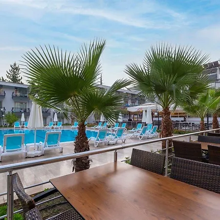 Otel Alder Garden 4*