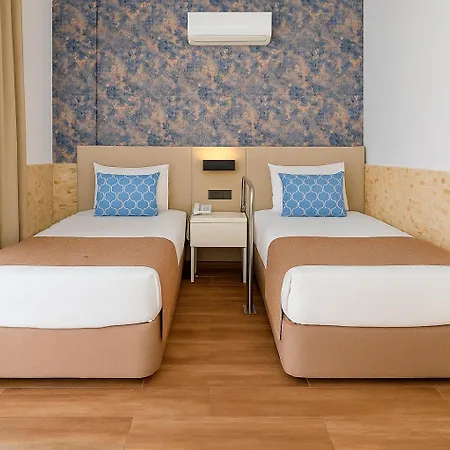 فندق Alder Garden 4*