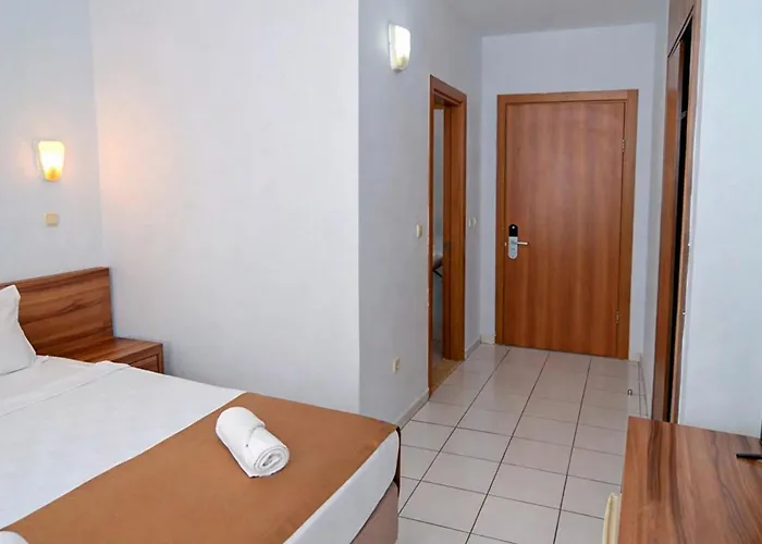 Alder Garden Hotel 4*