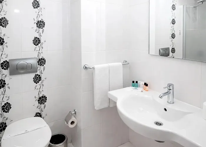 Alder Garden 4*