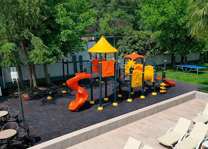 Alder Garden 4*